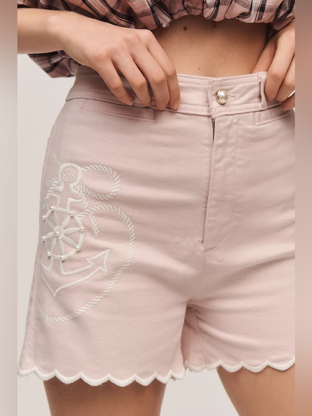 Anthropologie Maeve Ettie High-Rise Scallop Hem Pink Shorts Embroidered W/ Pearl - Picture 2 of 7